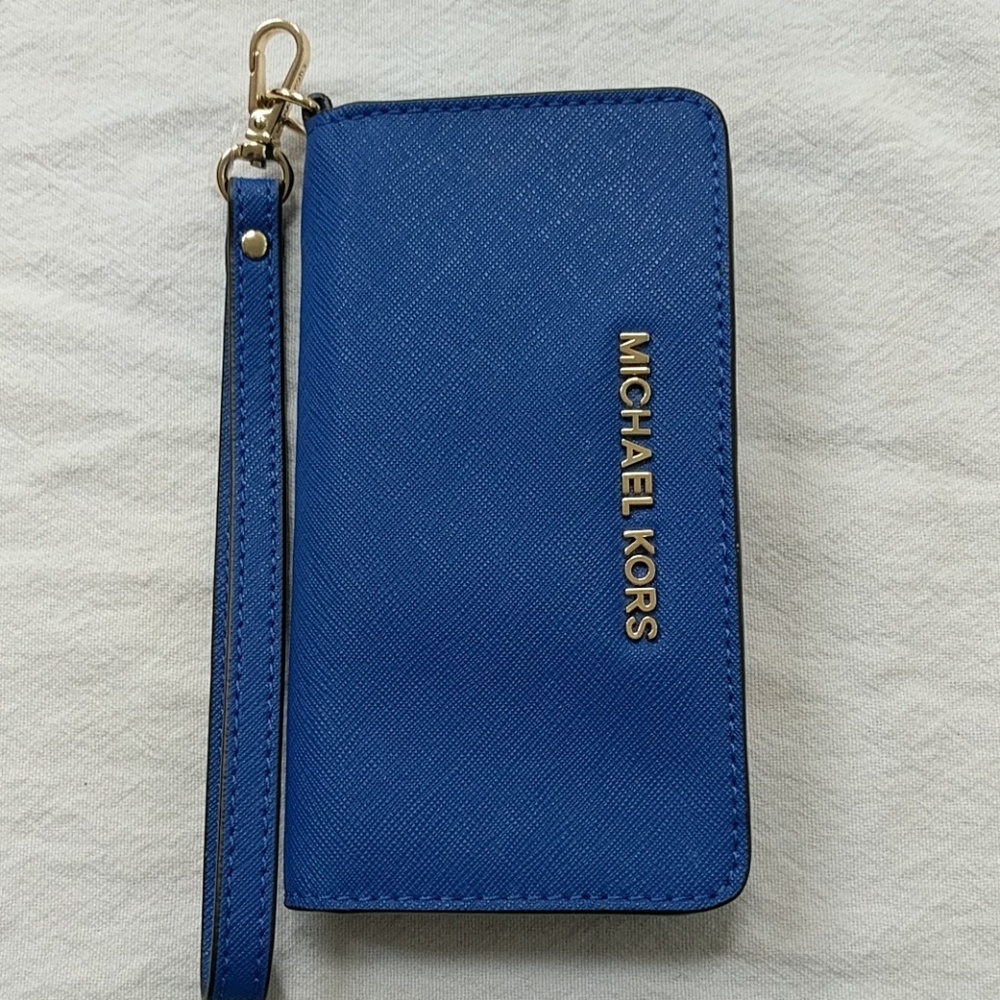 Michael Kors Phone Clutch